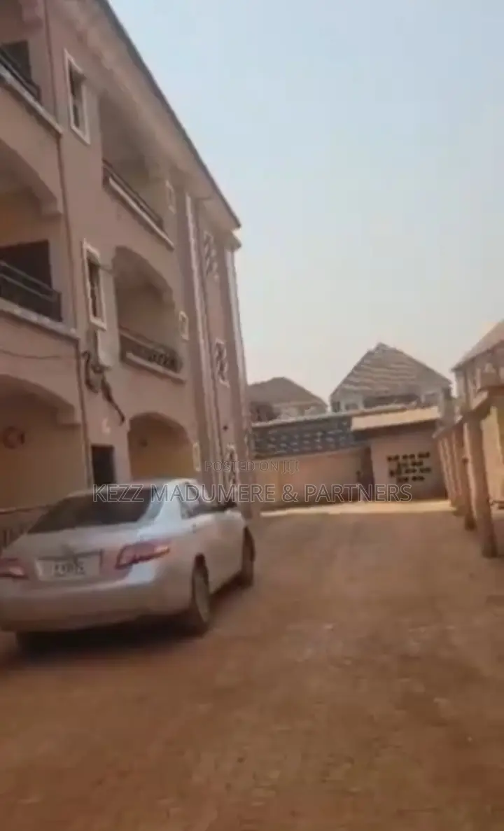 13bdrm Block of Flats in Lomalinda Extension for sale