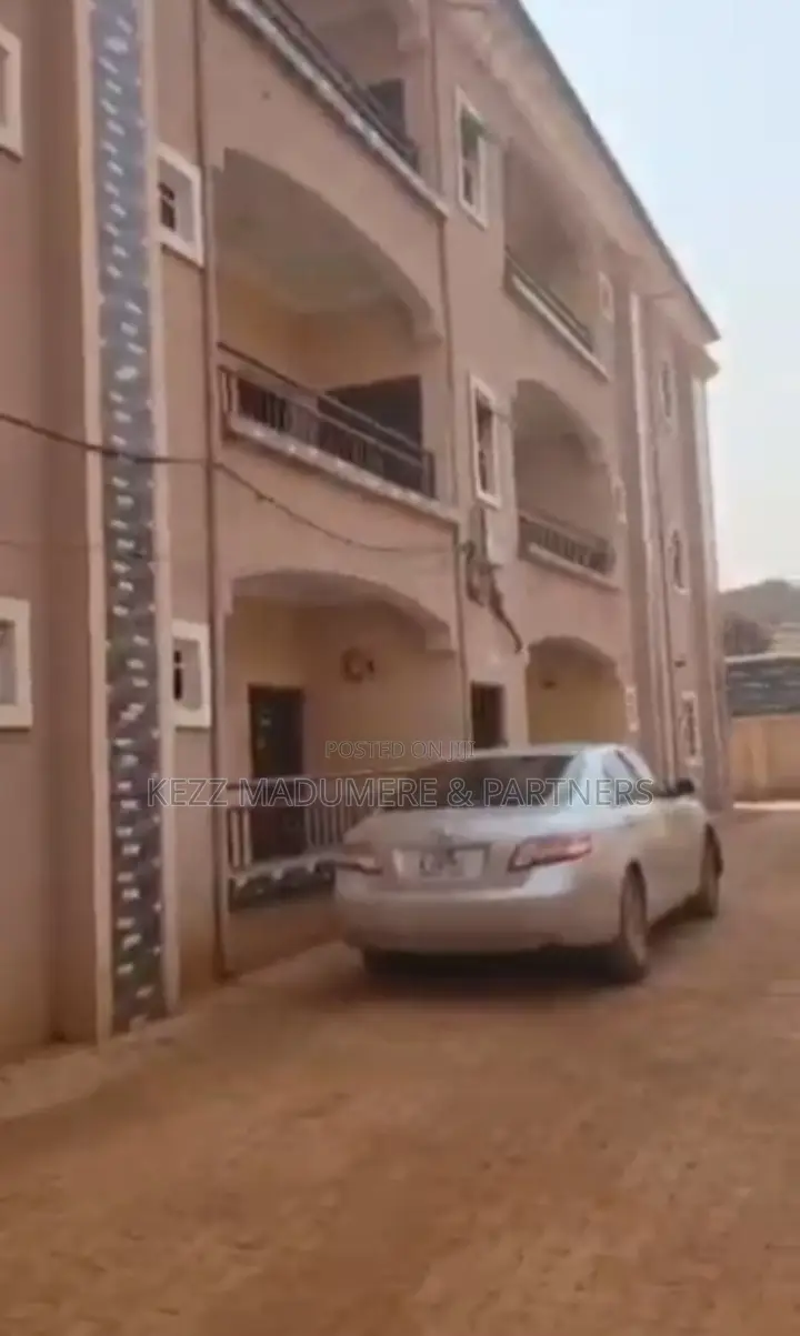 13bdrm Block of Flats in Lomalinda Extension for sale