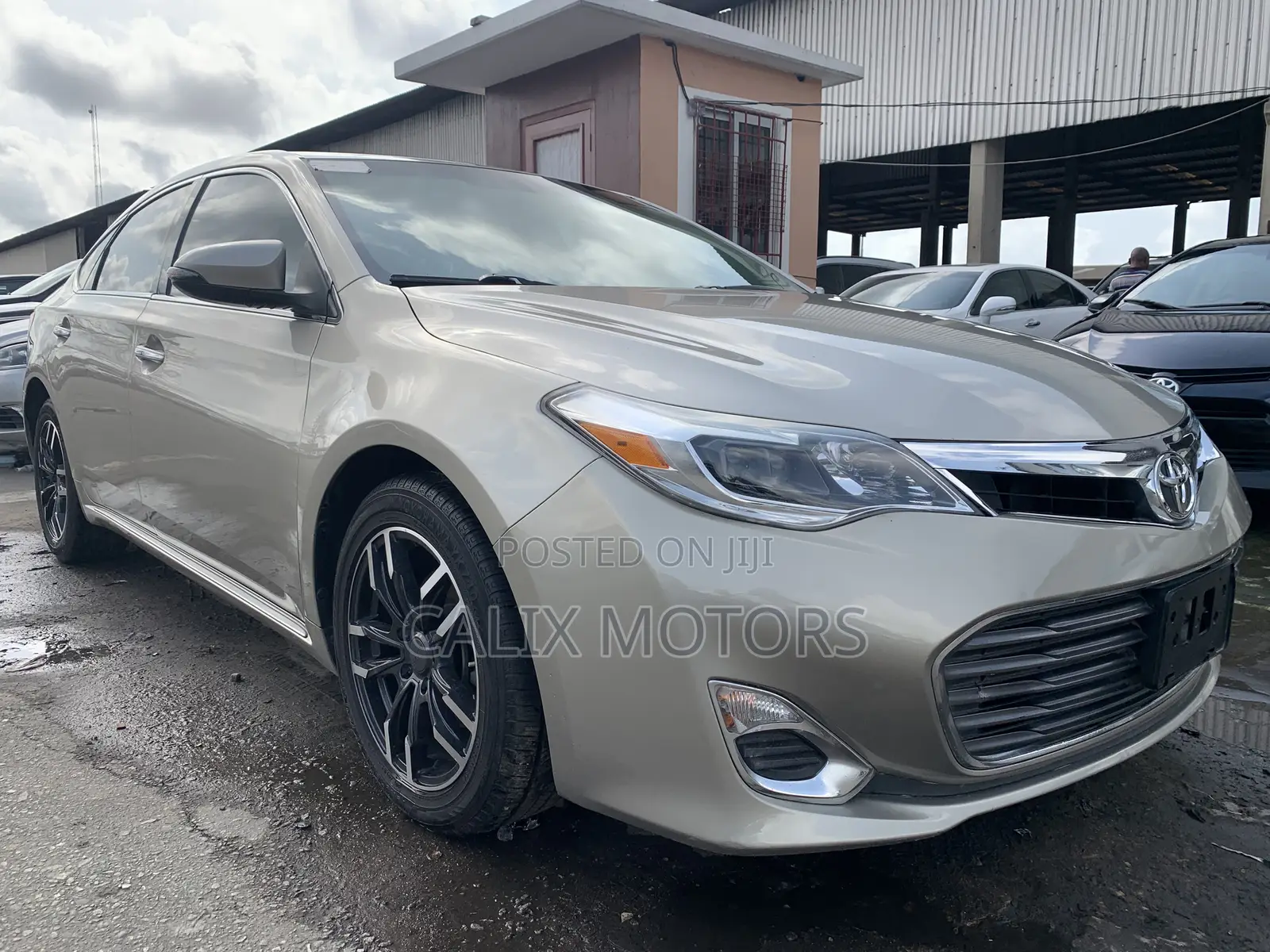 Toyota Avalon 2016 Gold