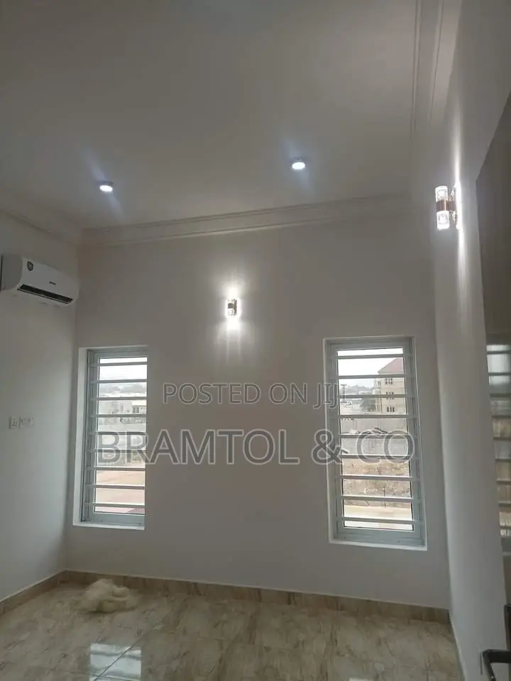 3bdrm Block of Flats in Katampe (Main) for sale