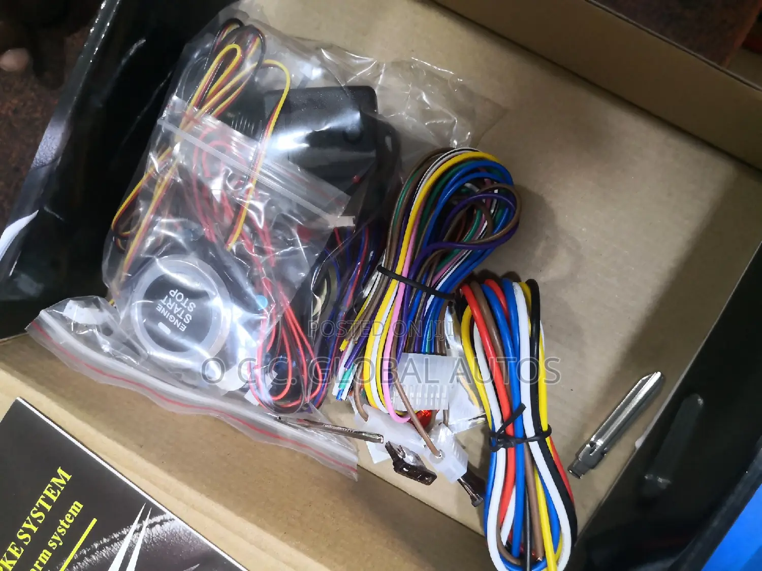Bush and Start Key Automatic Lock for Hilux 2020