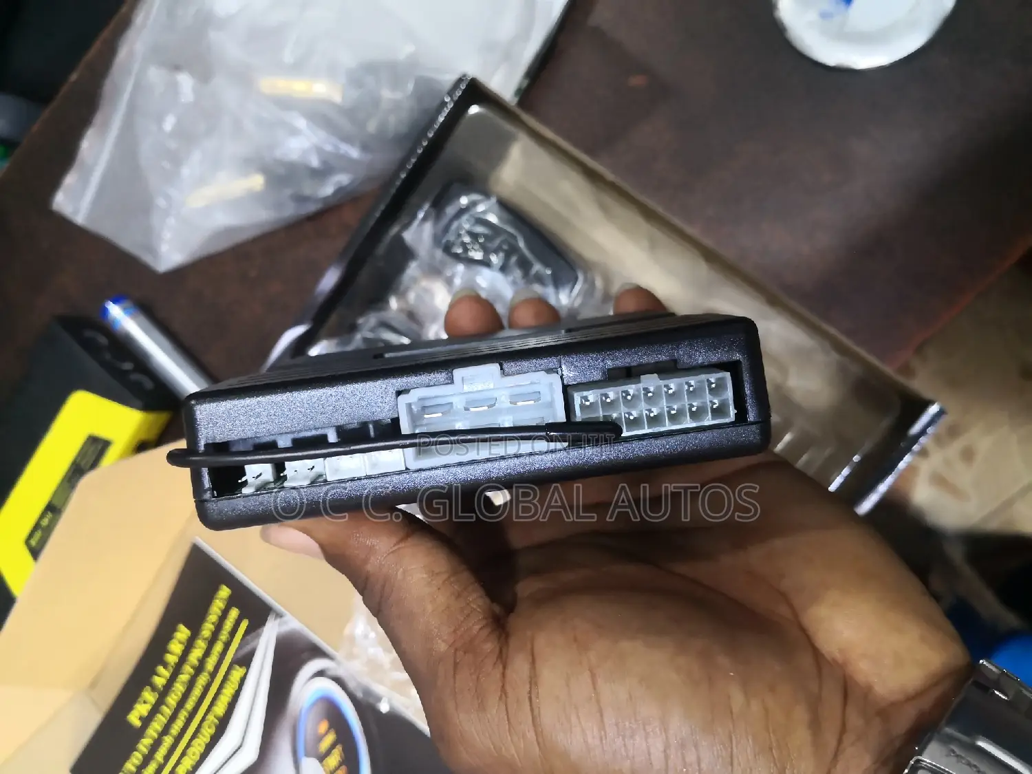 Bush and Start Key Automatic Lock for Hilux 2020