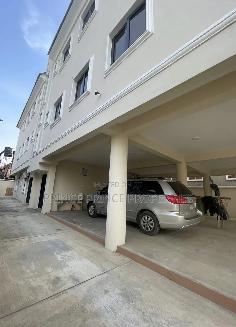 Furnished 3bdrm Block of Flats in Surulere for rent