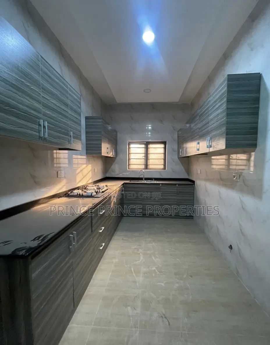 Furnished 3bdrm Block of Flats in Surulere for rent