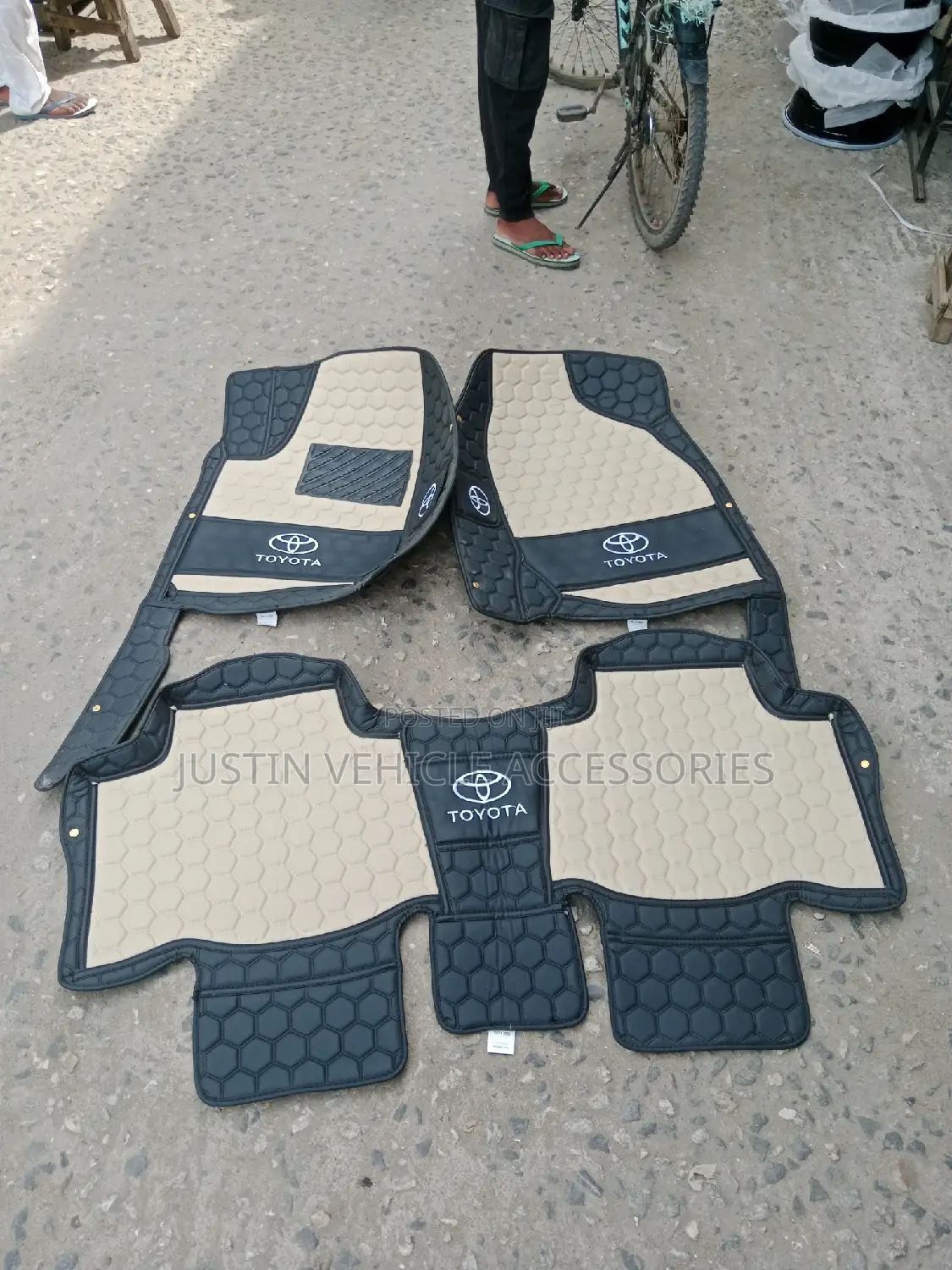 Rav 4 2014 Tiles Mat