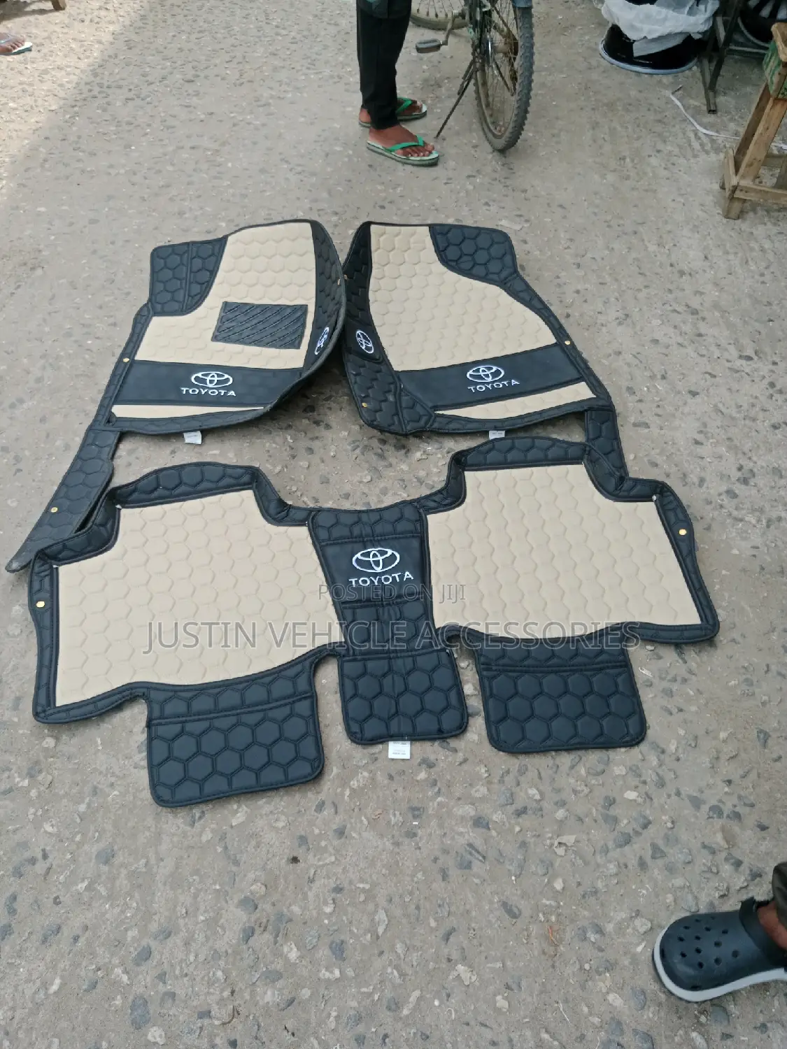 Rav 4 2014 Tiles Mat