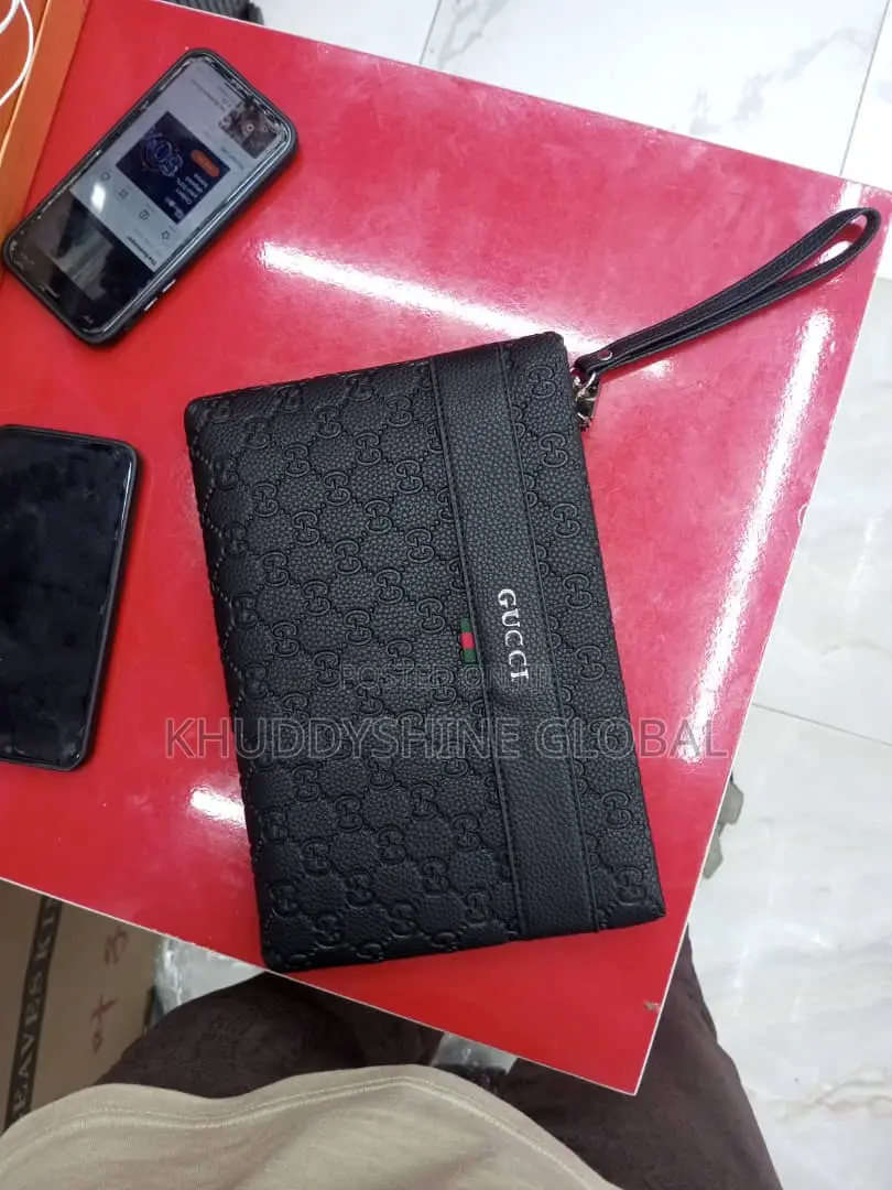 Gucci Clutch Leather Bag for Men