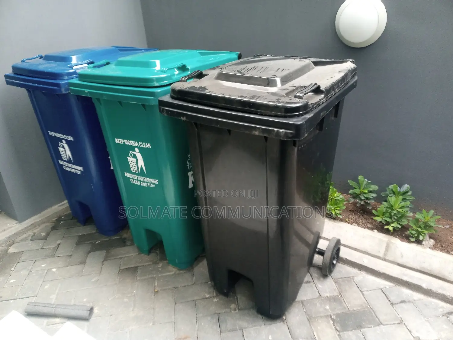 240 Litres Waste Disposal Rubber Dustbin