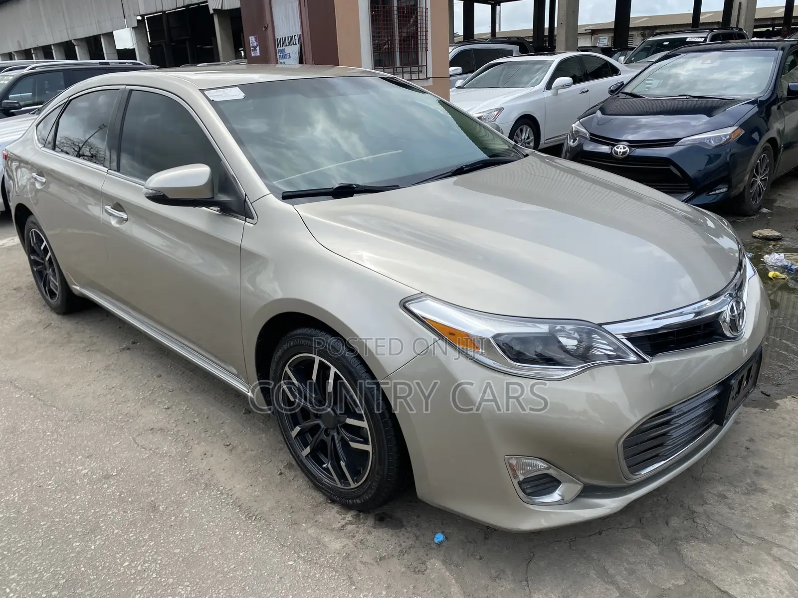 Toyota Avalon 2015 Gold