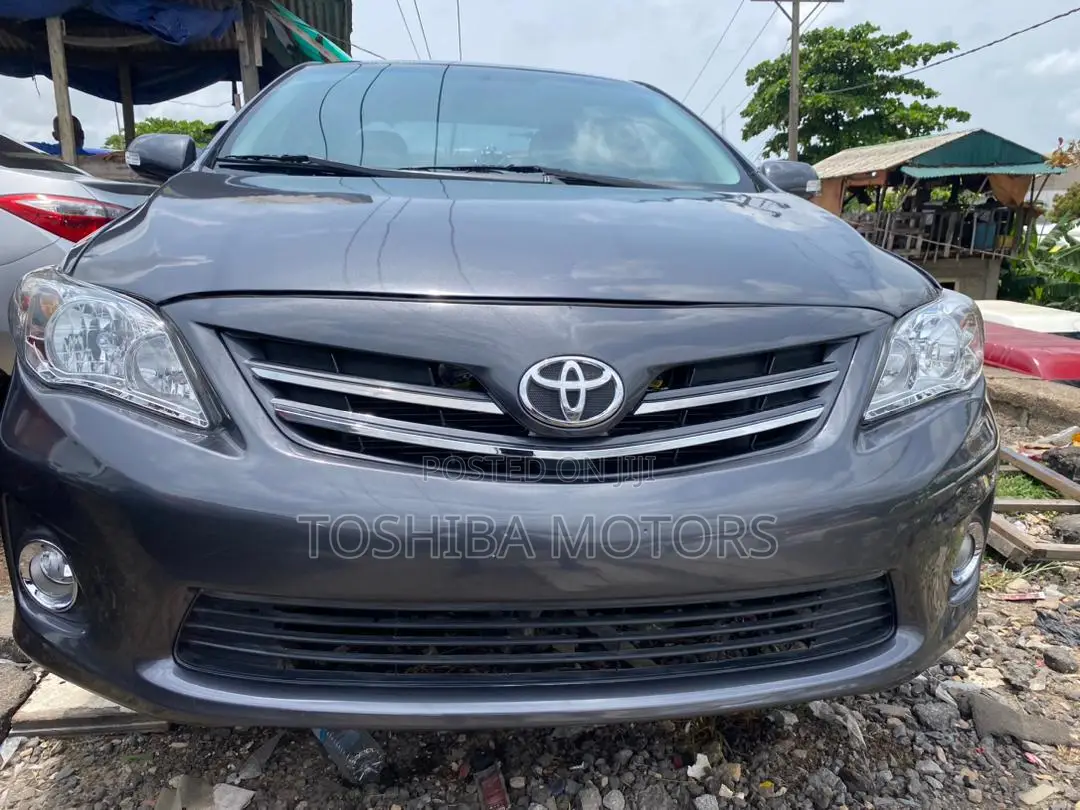 Toyota Corolla 2010 Gray