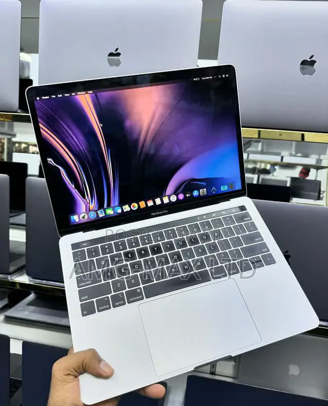 Laptop Apple MacBook Pro 2018 16GB Intel Core I5 SSD 512GB