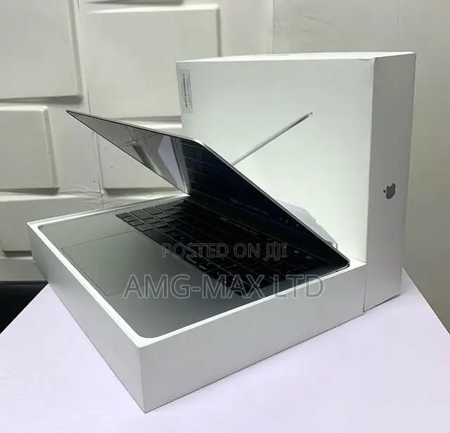 Laptop Apple MacBook Pro 2018 16GB Intel Core I7 SSD 512GB