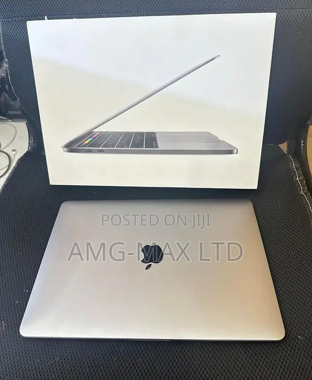 Laptop Apple MacBook Pro 2018 16GB Intel Core I7 SSD 256GB
