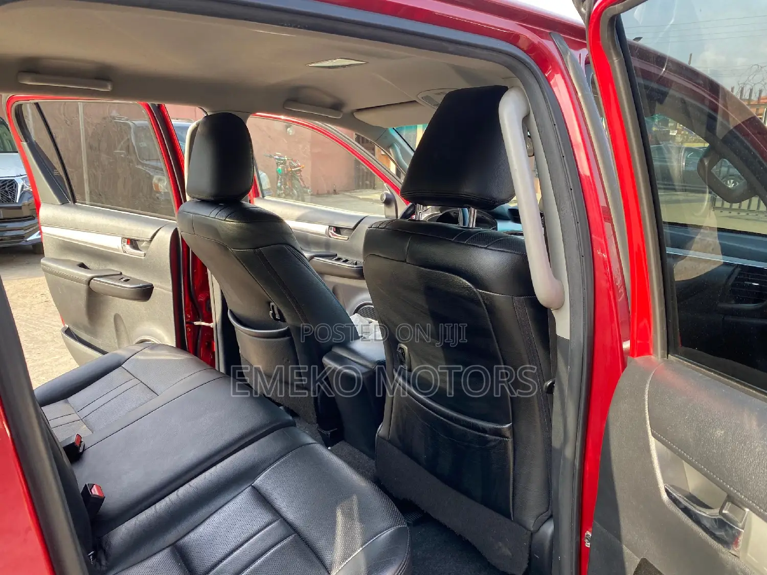 Toyota Hilux SR5 4x4 2018 Red