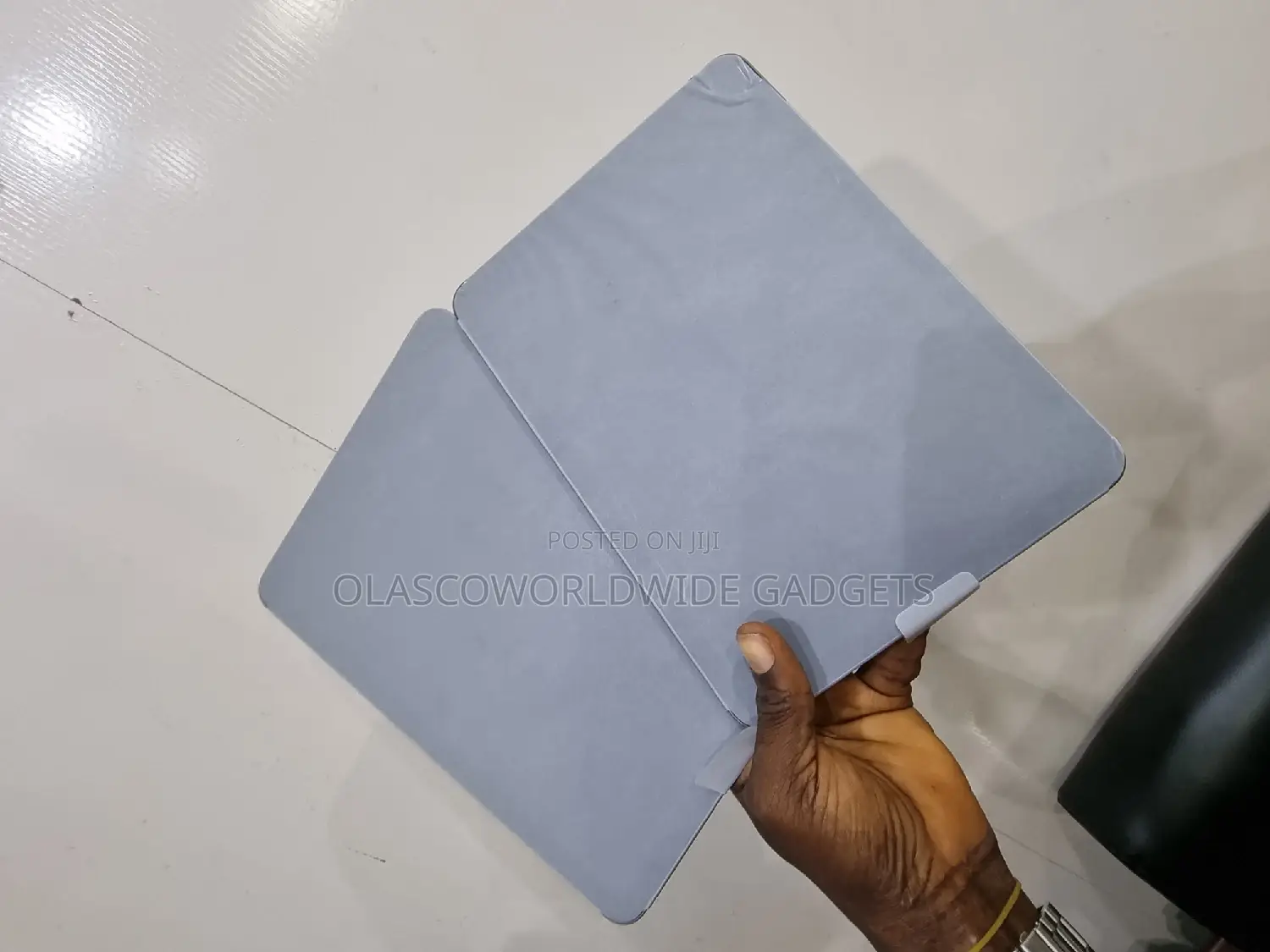 New Apple iPad Air (2022) 64 GB Gray