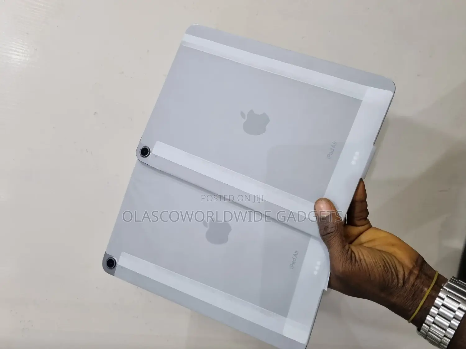 New Apple iPad Air (2022) 64 GB Gray