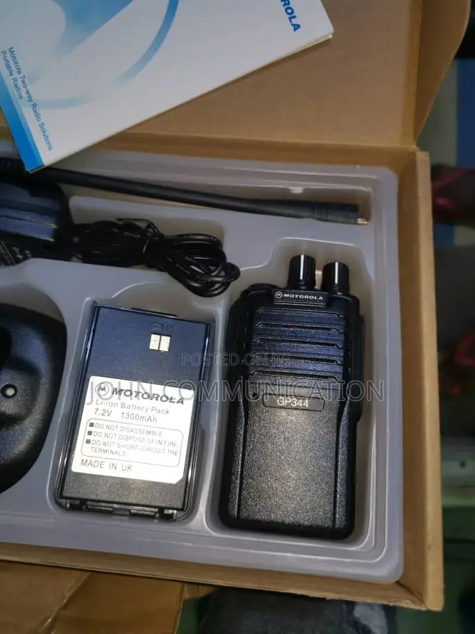 Motorola Gp 344 VHF Walkie-Talkie Radio