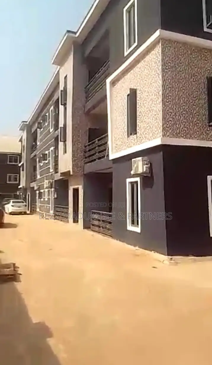 12bdrm Block of Flats in Green Kporoko Layout for sale