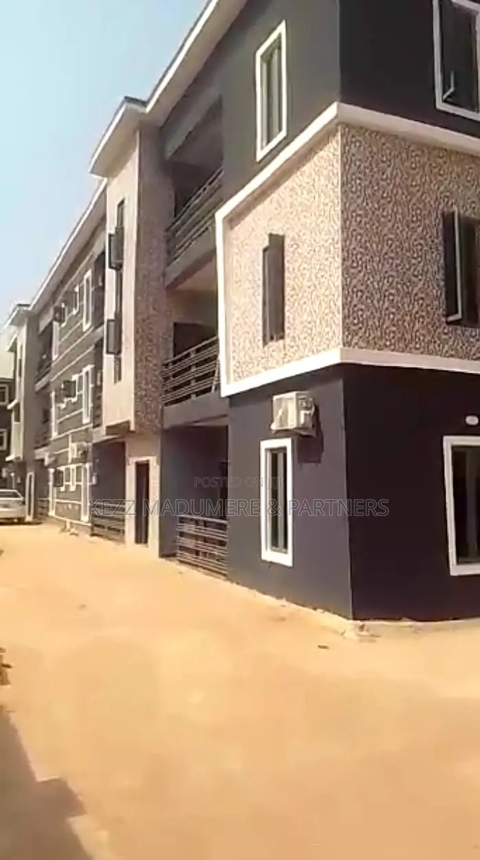 12bdrm Block of Flats in Green Kporoko Layout for sale