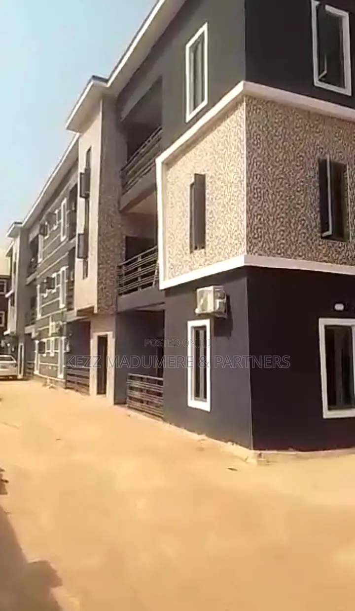 12bdrm Block of Flats in Green Kporoko Layout for sale
