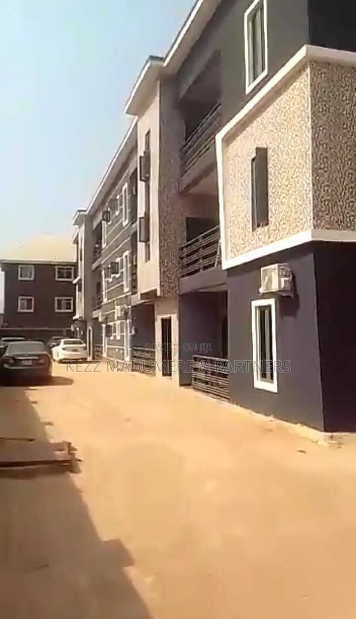 12bdrm Block of Flats in Green Kporoko Layout for sale