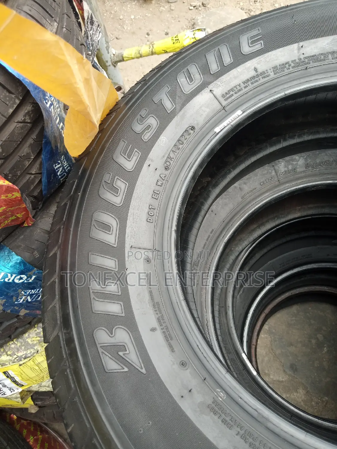 Bridgestone Japan 225/70/16