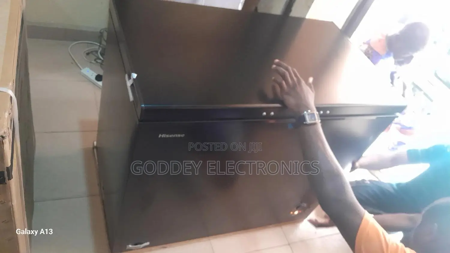 Hisense Chest Freezer 240 Litres