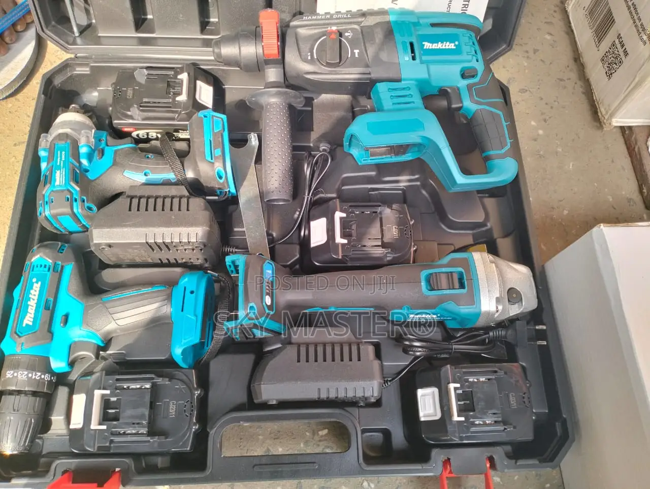 Makita 4pcs Cordless Combo Kit.