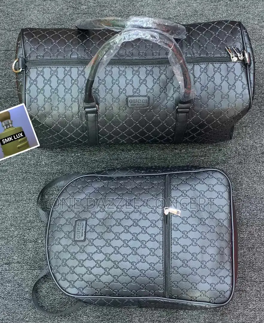 Black Back Bag / Duffle Bag (One)