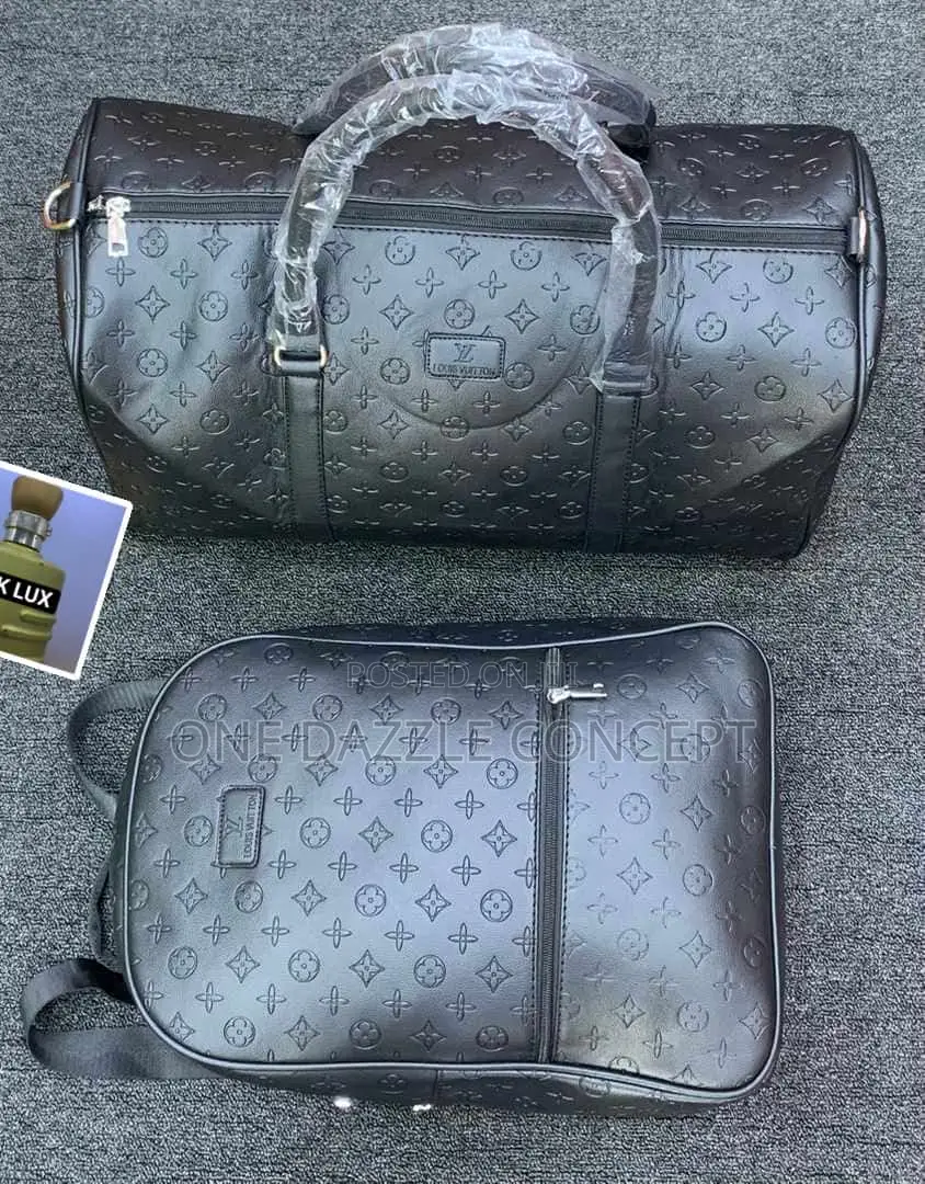 Black Back Bag / Duffle Bag (One)