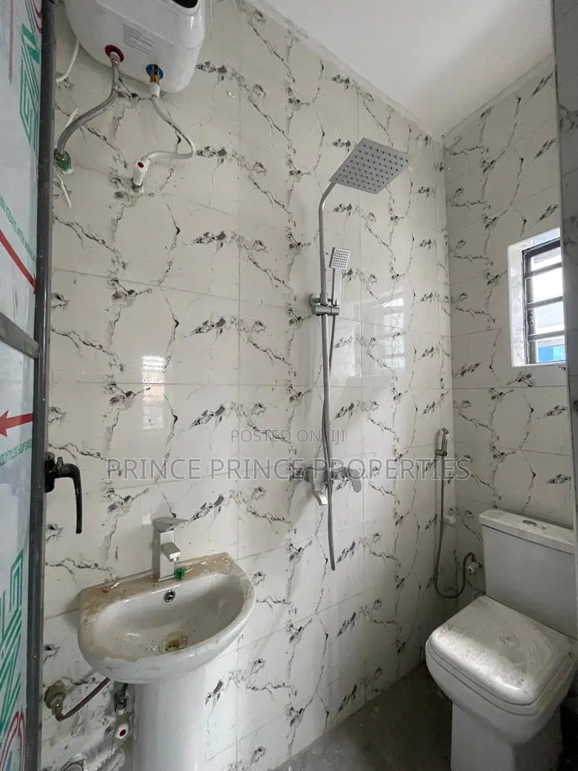 Furnished 3bdrm Block of Flats in Surulere for rent