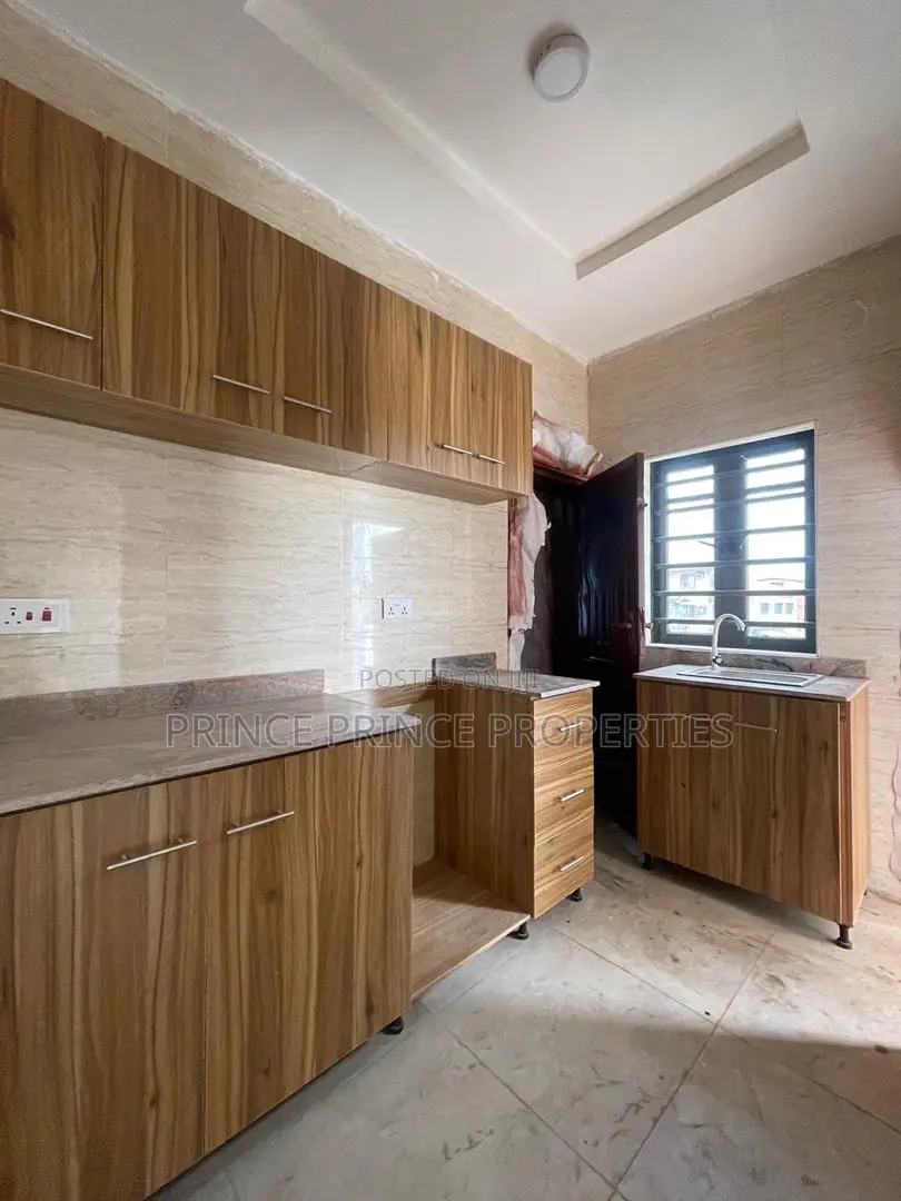Furnished 3bdrm Block of Flats in Surulere for rent
