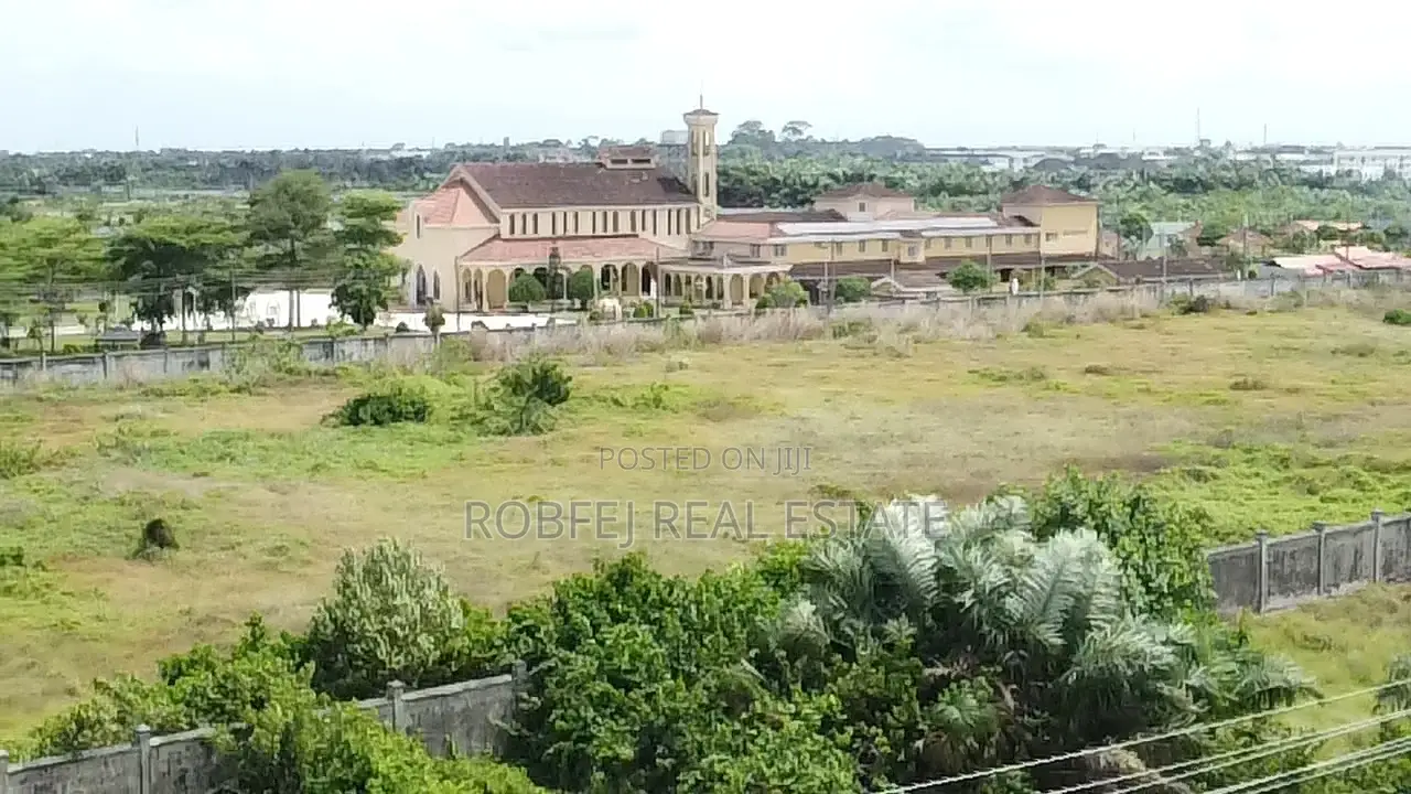 Seclusion Meets Convenience - Own Your Piece of Paradise!