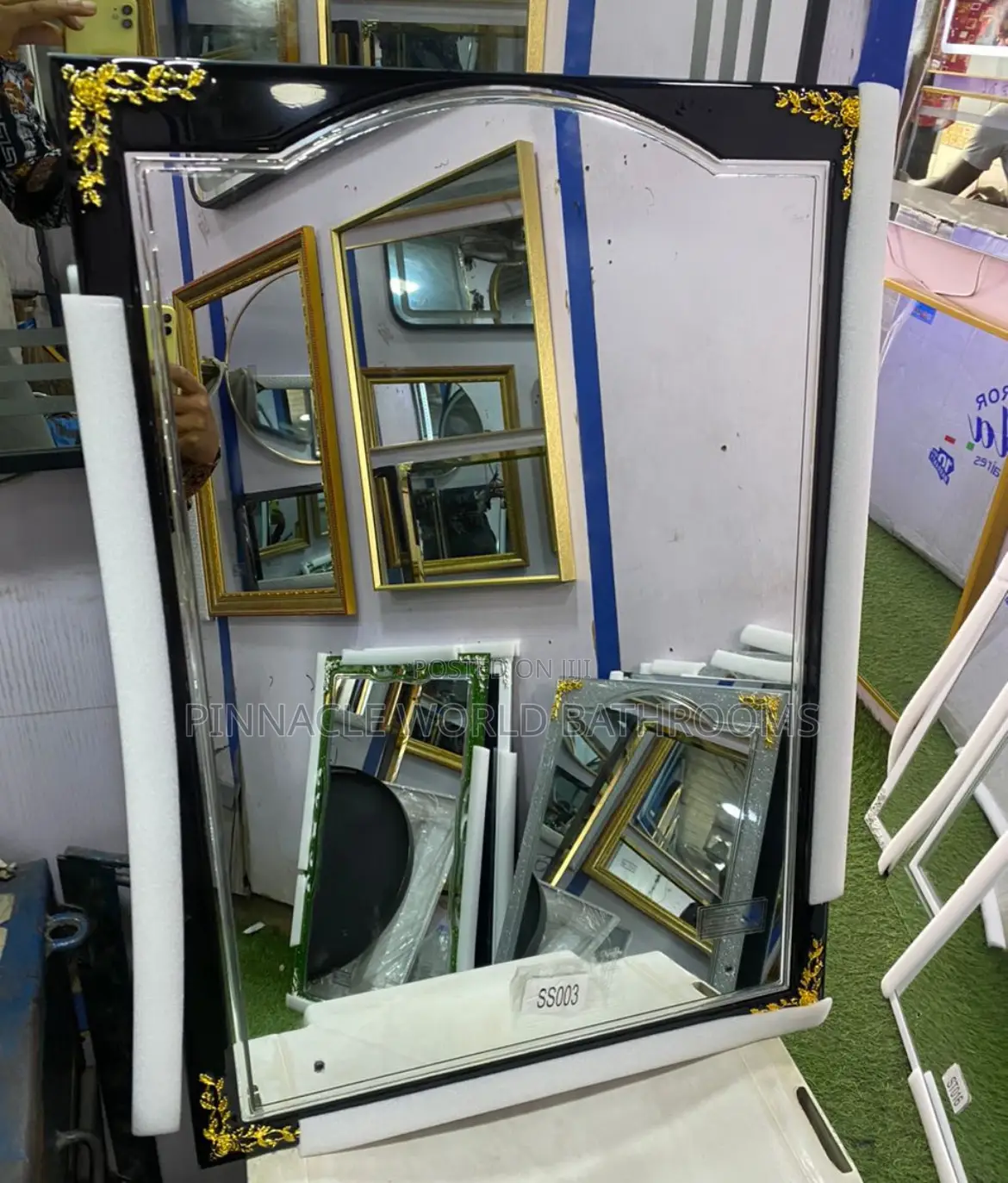 Mirror With Shelves 889