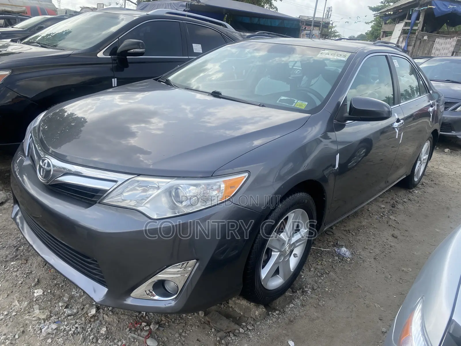 Toyota Camry LE 4dr Sedan (2.5L 4cyl 6A) 2014 Gray