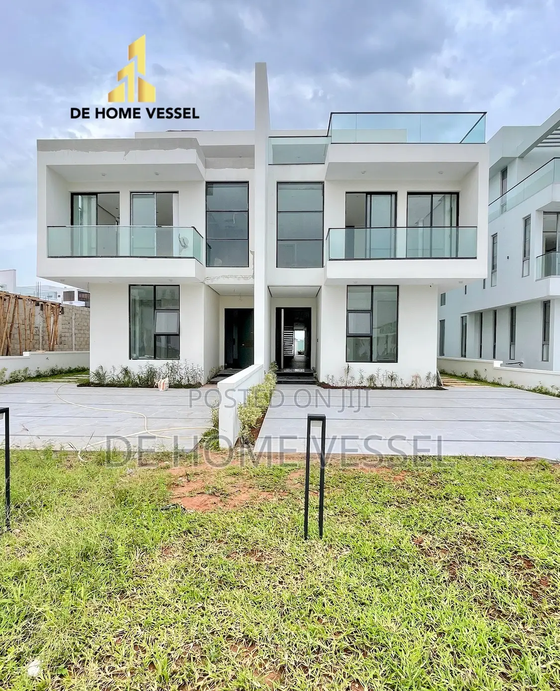 5bdrm Duplex in Ikate for sale