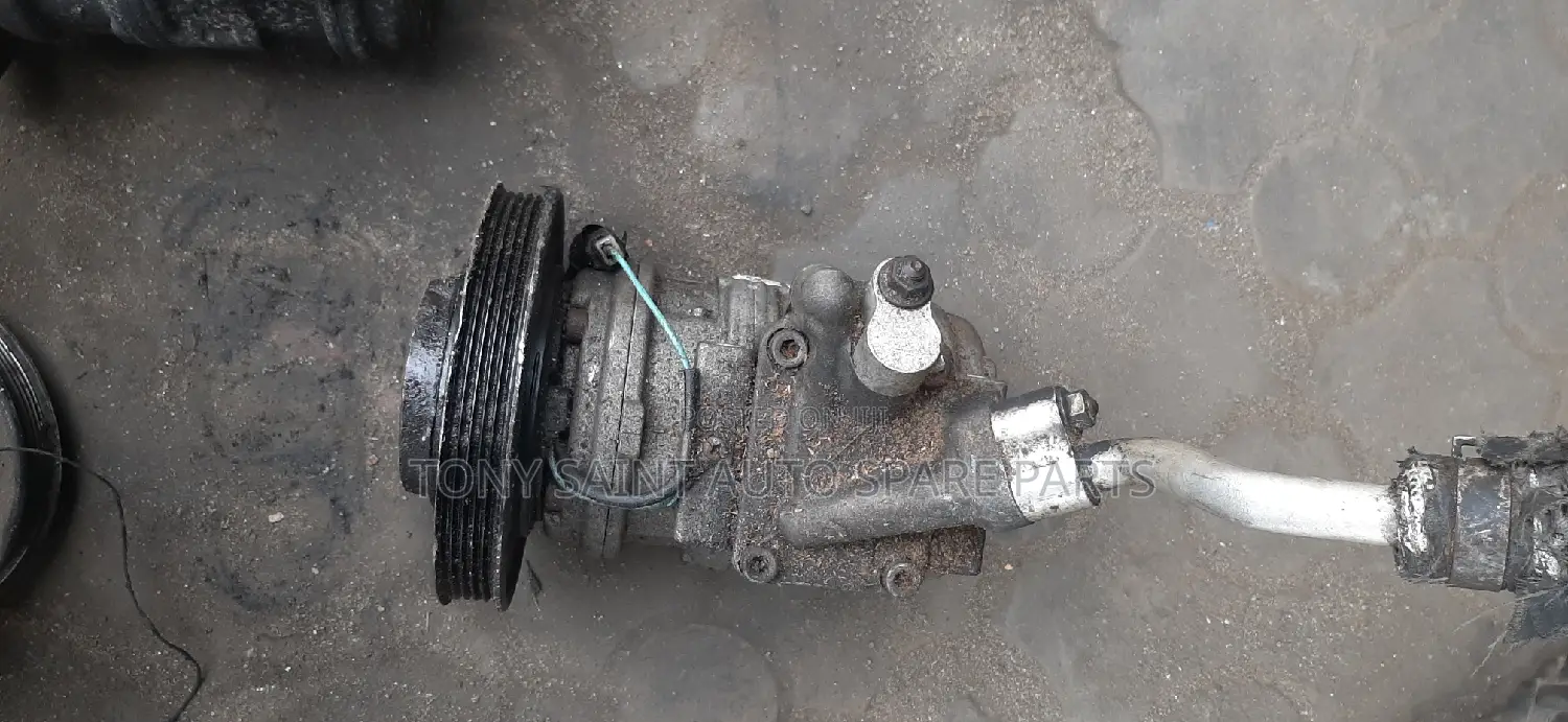 Manual Compressor for Toyota Corolla 2005