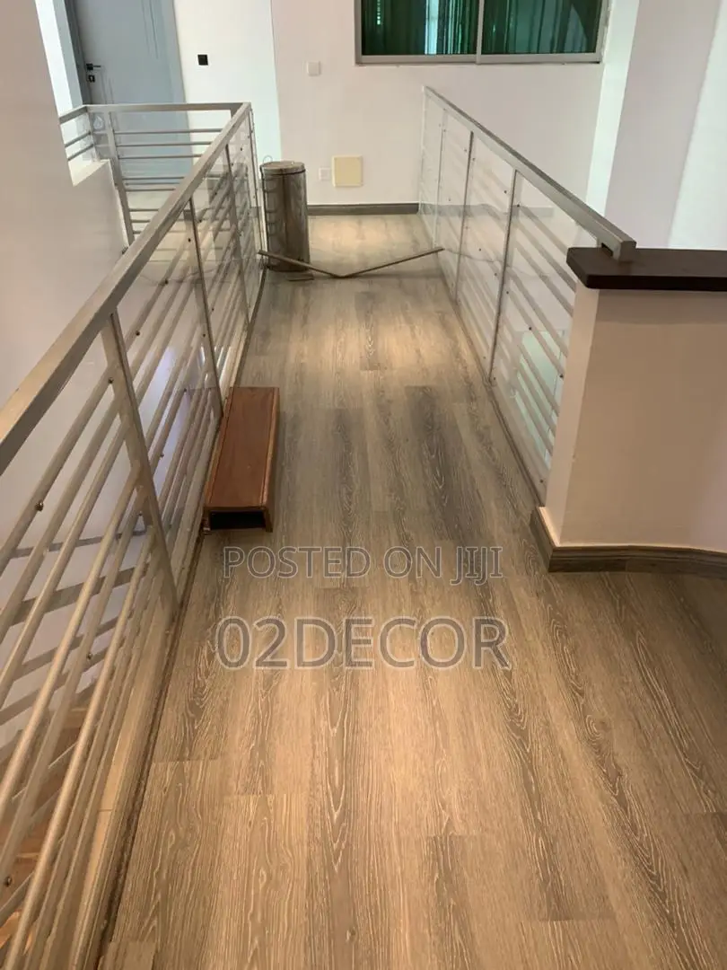 Waterproof Laminate Wooden Flooring