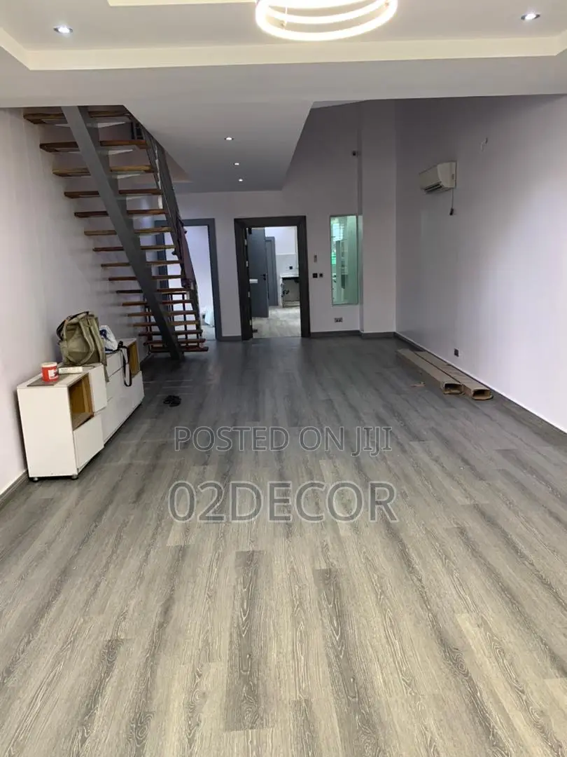 Wooden Flooring 8mm Thickness