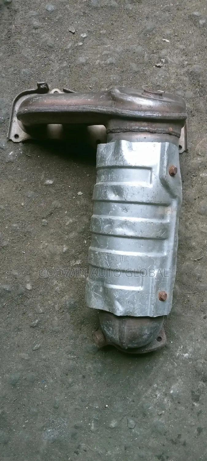 Engine Catalyst Toyota Camry Up Sensor 07 to 09 Model