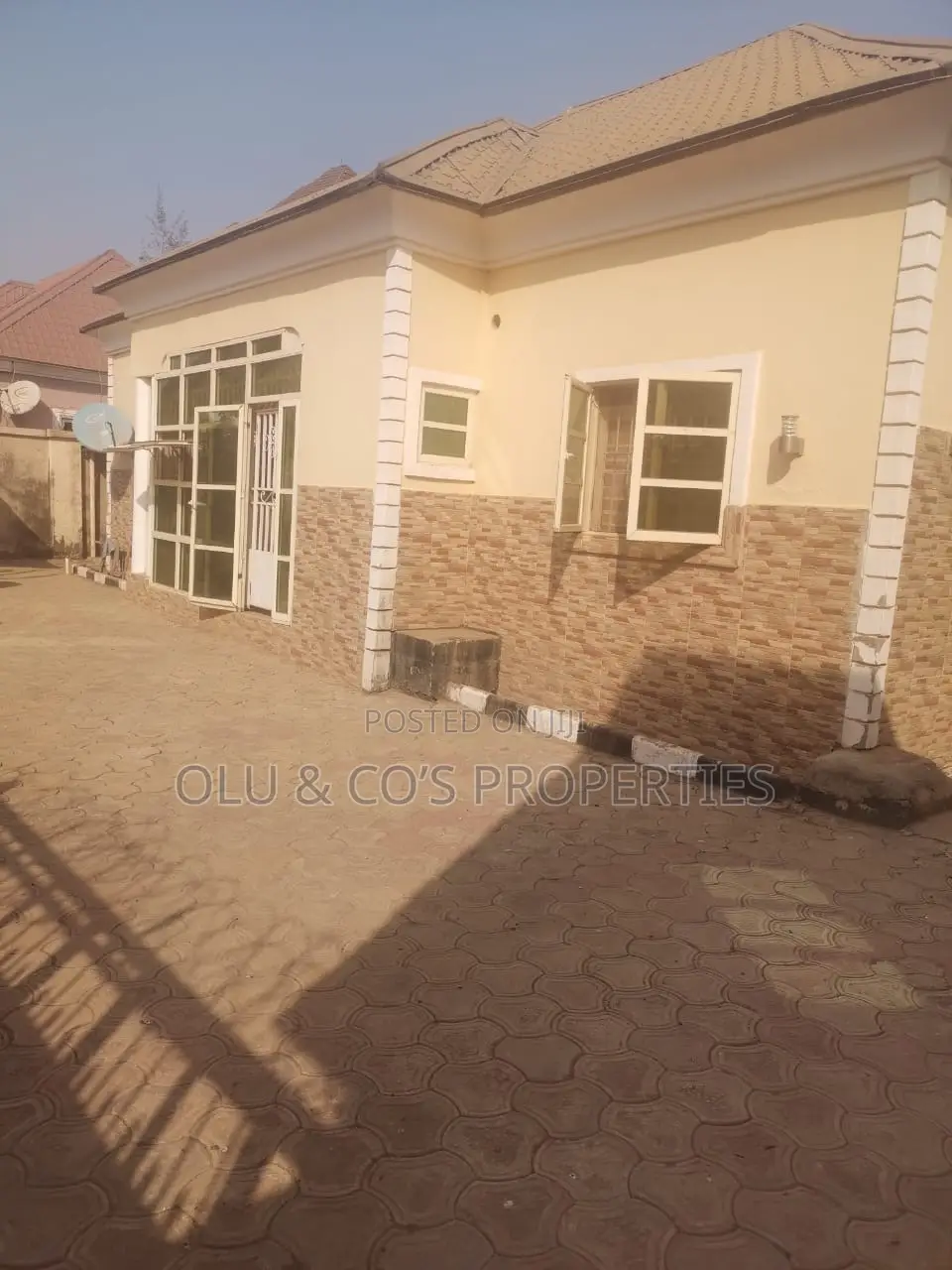3bdrm Bungalow in An Estate In for sale