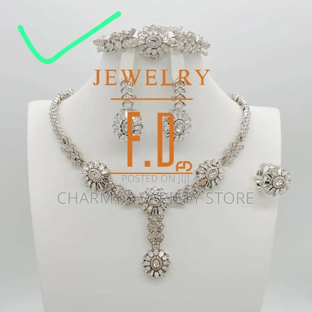 Ladies Luxury Jewelry Set