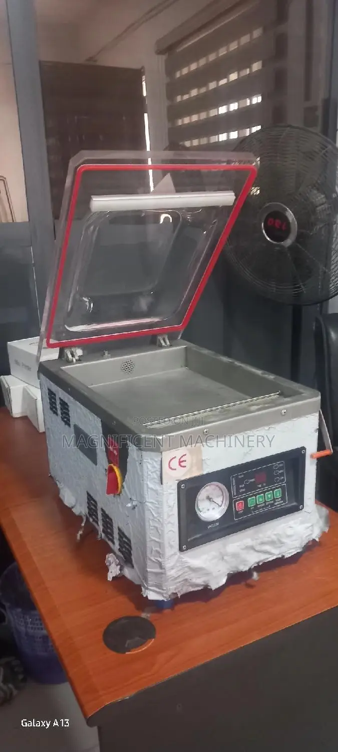 Vacuum Sealer Packaging Machine