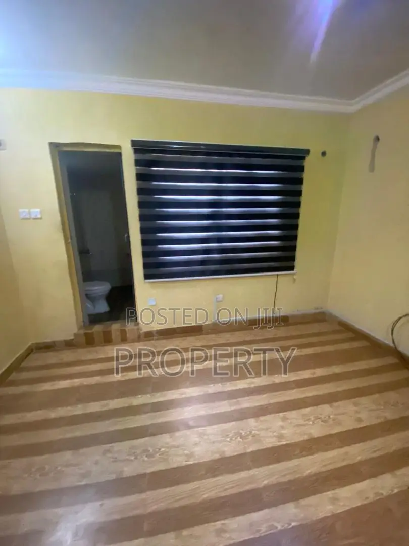 2bdrm Apartment in GRA Phase 2 Shangisha for rent