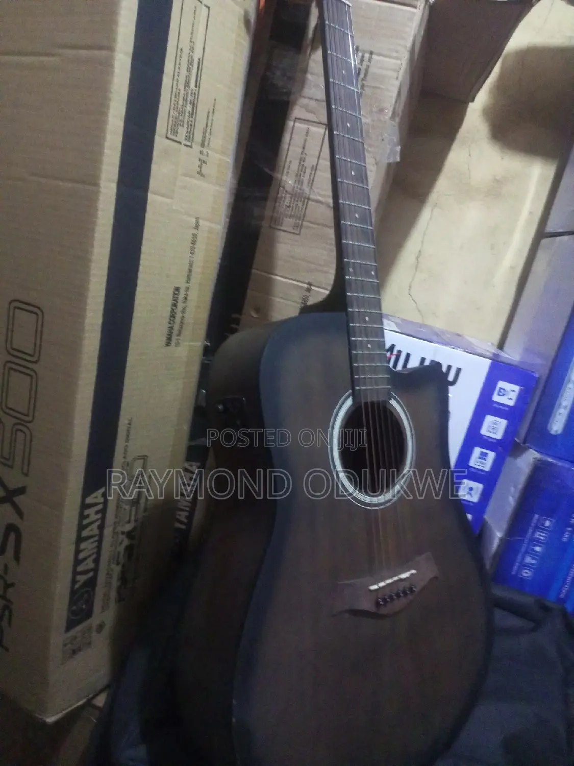 Semi Electric Acoustic Guitar With Chromatic Tunner Effects