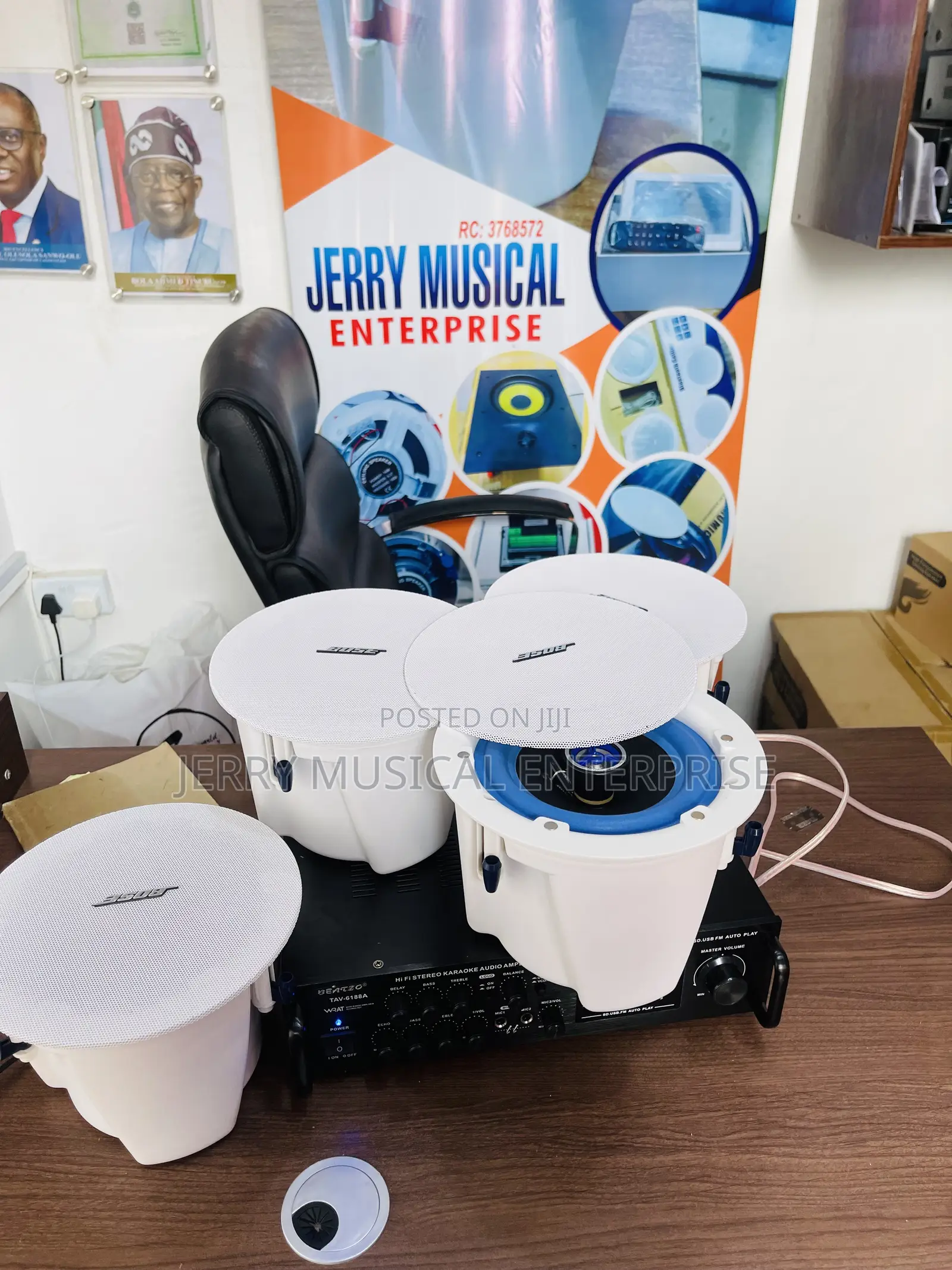 Orginal Bose Ceiling Speakers With Powered Amplifier