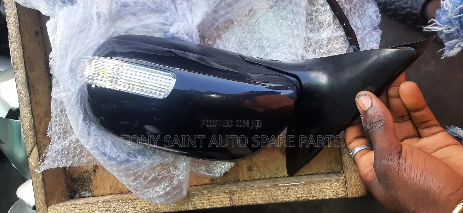 Toyota Camry 2007 Model Mirror With Pointer