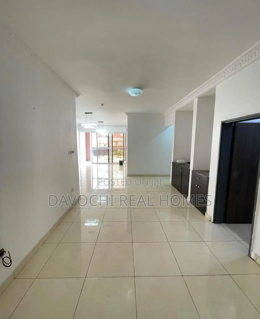 3bdrm Apartment in Chevron, Lekki for rent