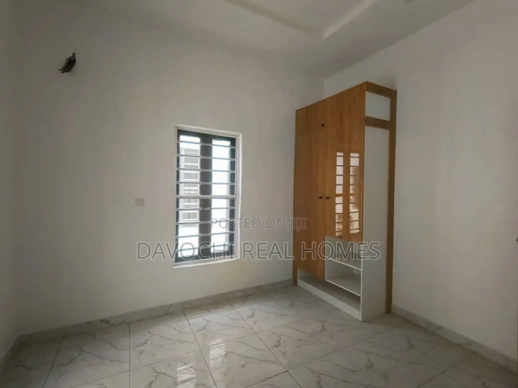 4bdrm Duplex in Ikota Lekki for sale