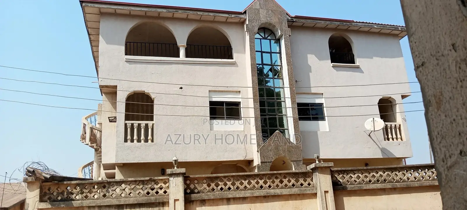 24 Rooms Hotel for Sale
